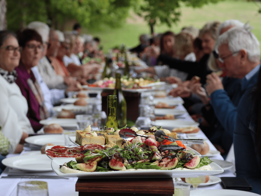 FrankieTheCreative-AdelaidePhotographer-GlenEwinEstateSummerHighTea-004777-scaled_1_optimized_800